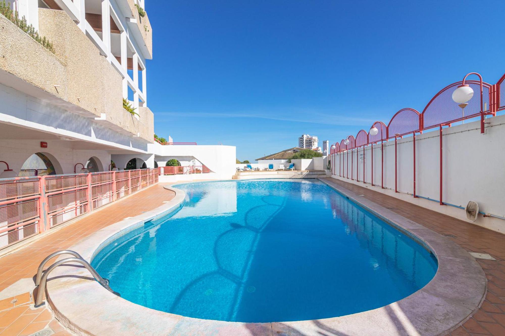Flat With Pool T2 Duplex Montechoro * Albufeira